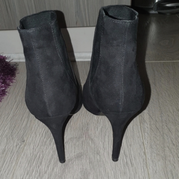 New Open toe heeled boots - Picture 4 of 5